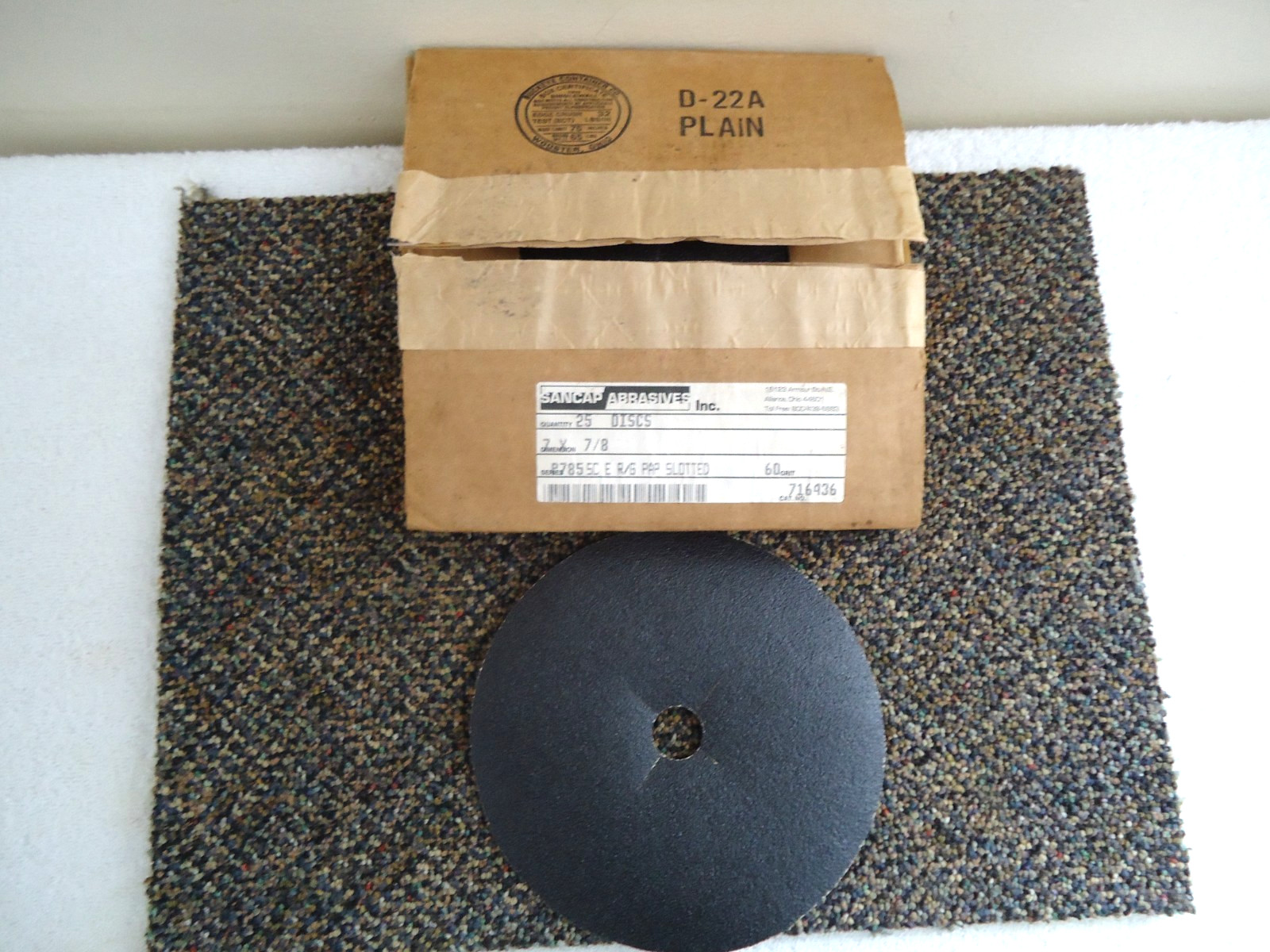 ” NIB ” Sancap Abrasives 25 Discs 7 X 7/8 Slotted 60 Grit ” Free Shipping “