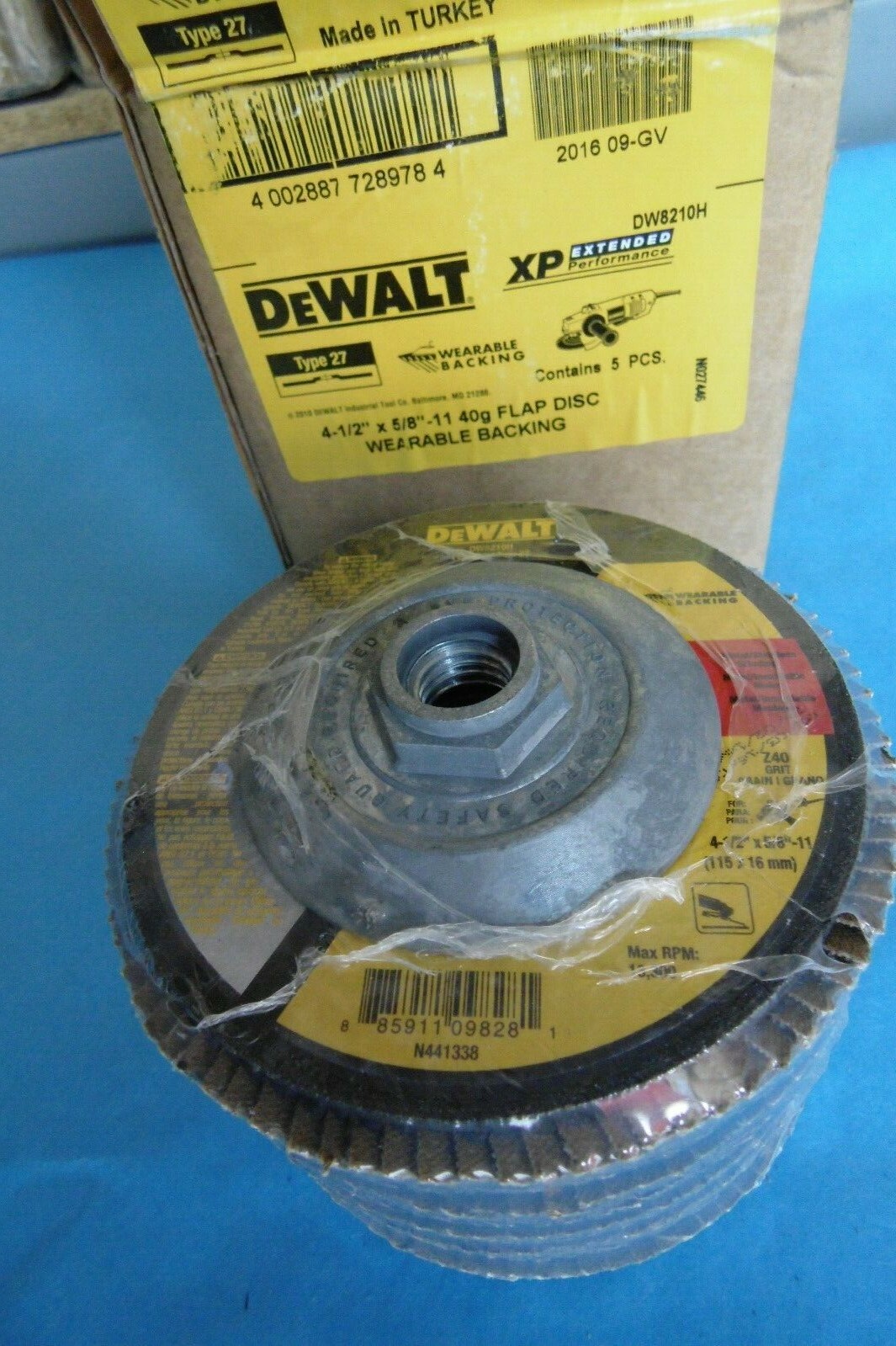 New LOT of 5 DEWALT 4 1/2″ X 5/8″ -11 Z40 50 Grit T27 WB Flap Disc DW8210H