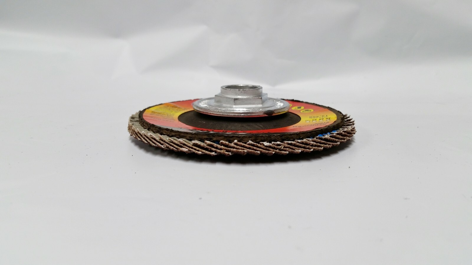 4-1/2″ x 5/8″-11 HUBBED Flap Grinding Disc, 40 Grit, Type 29, AO, 10 Discs