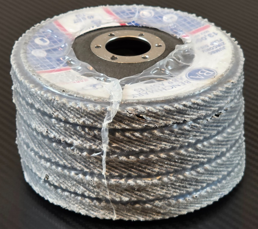 Benchmark Abrasives 4-1/2″ x 7/8″ T29 Zirconia Jumbo Flap Disc 5 Pieces