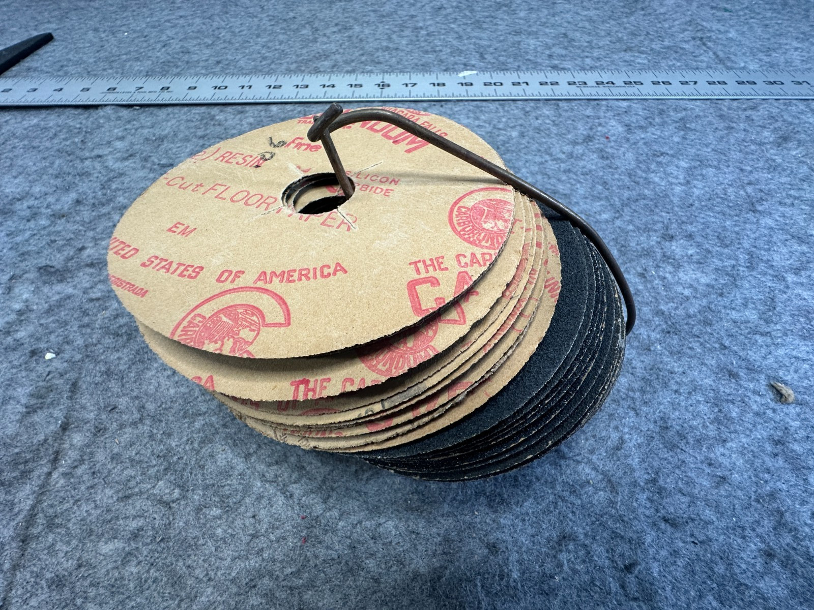 Lot of 58 Sanding Discs 5″ Diameter Carborundum various grits Red-I-Cut USA Made