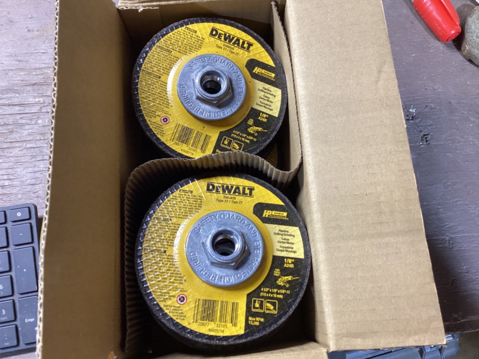 Dewalt DW8435 Z 4 1/2 ” X 1/8″ X 5/8-11″ Grinding Wheel 10 Pack T27 13,300 RPM