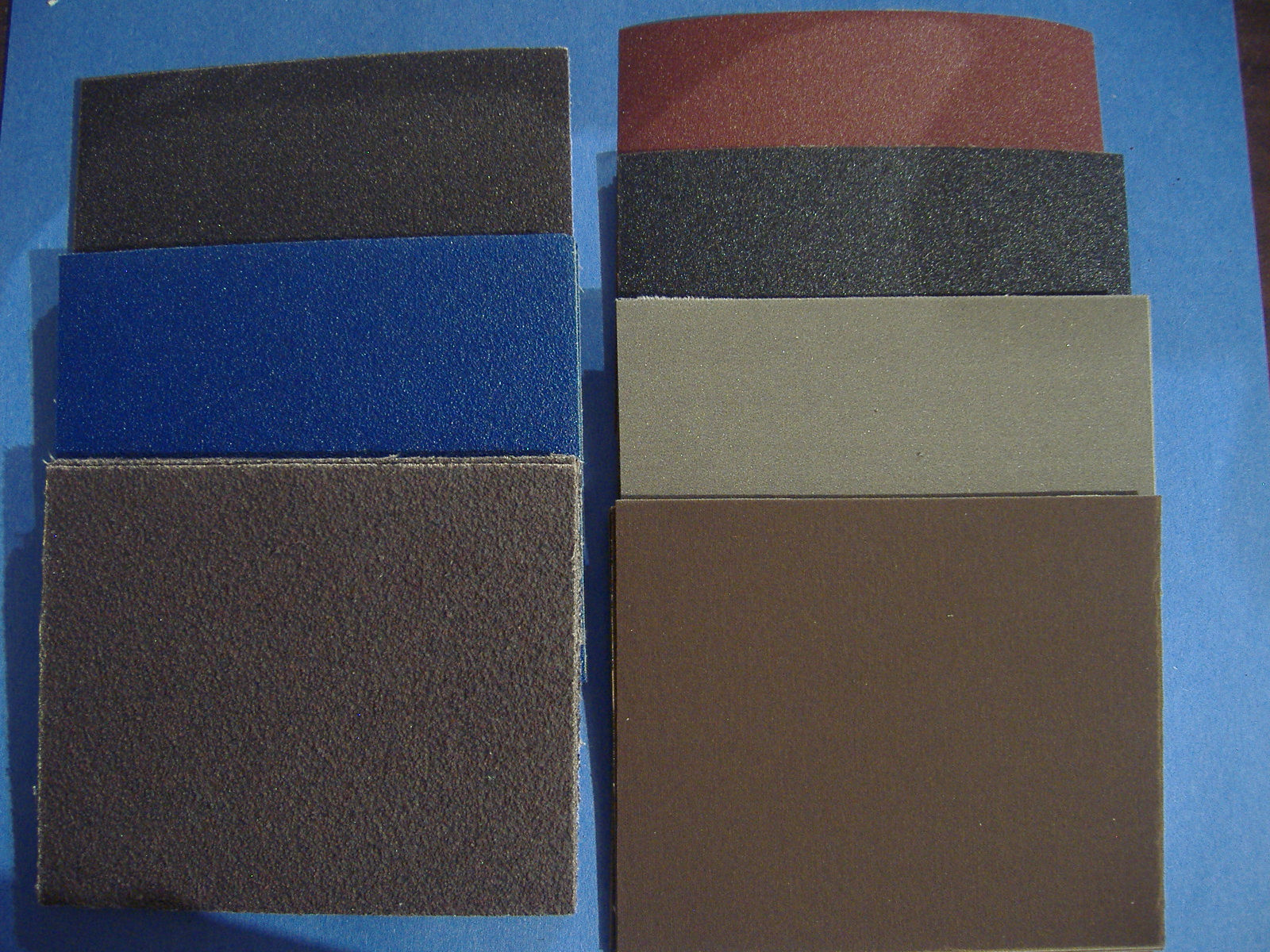 LOT OF 18 PIECE 1/4 SHEET ASS’T INDUSTRIAL CLOTH BACKED PALM SANDER SANDPAPER