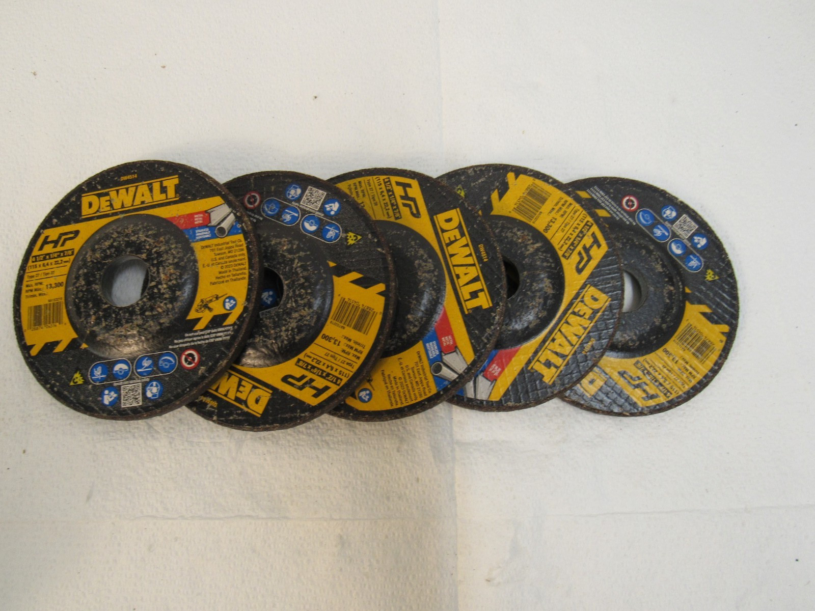 DeWALT DW4514 4 1/2″ X 1/4″ X 7/8″ Grinding Wheel 5 Pack