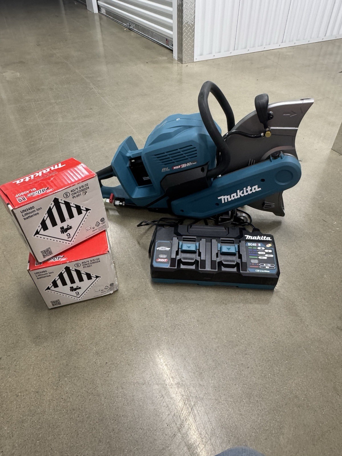 Makita (GEC01PL) 80V Max XGT (40V Max X2) Brushless 14 In. Power Cutter Kit