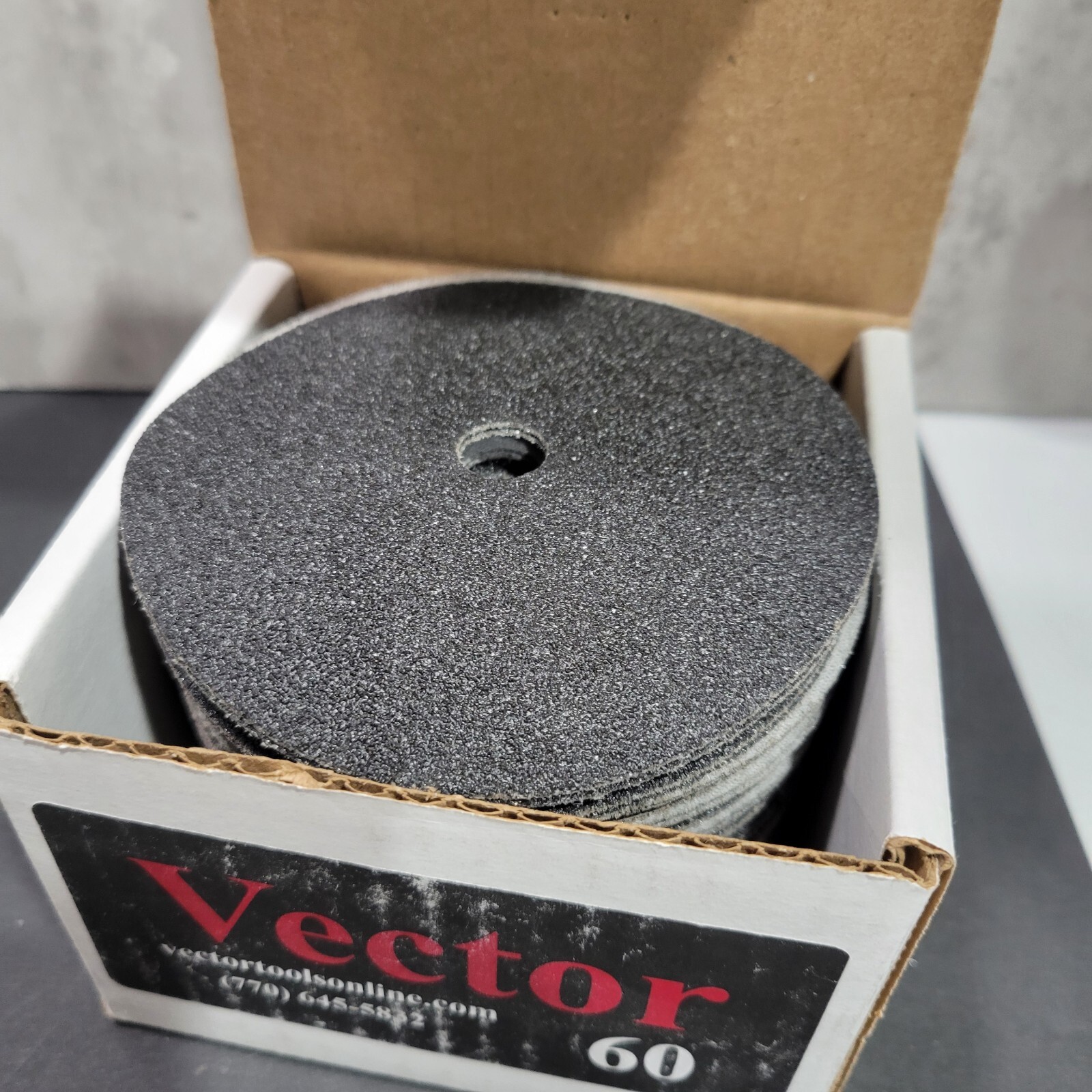 4 inch Sanding Discs 60 Grit, Hook and Loop 1 hole sandpaper Vector Black 50 pcs
