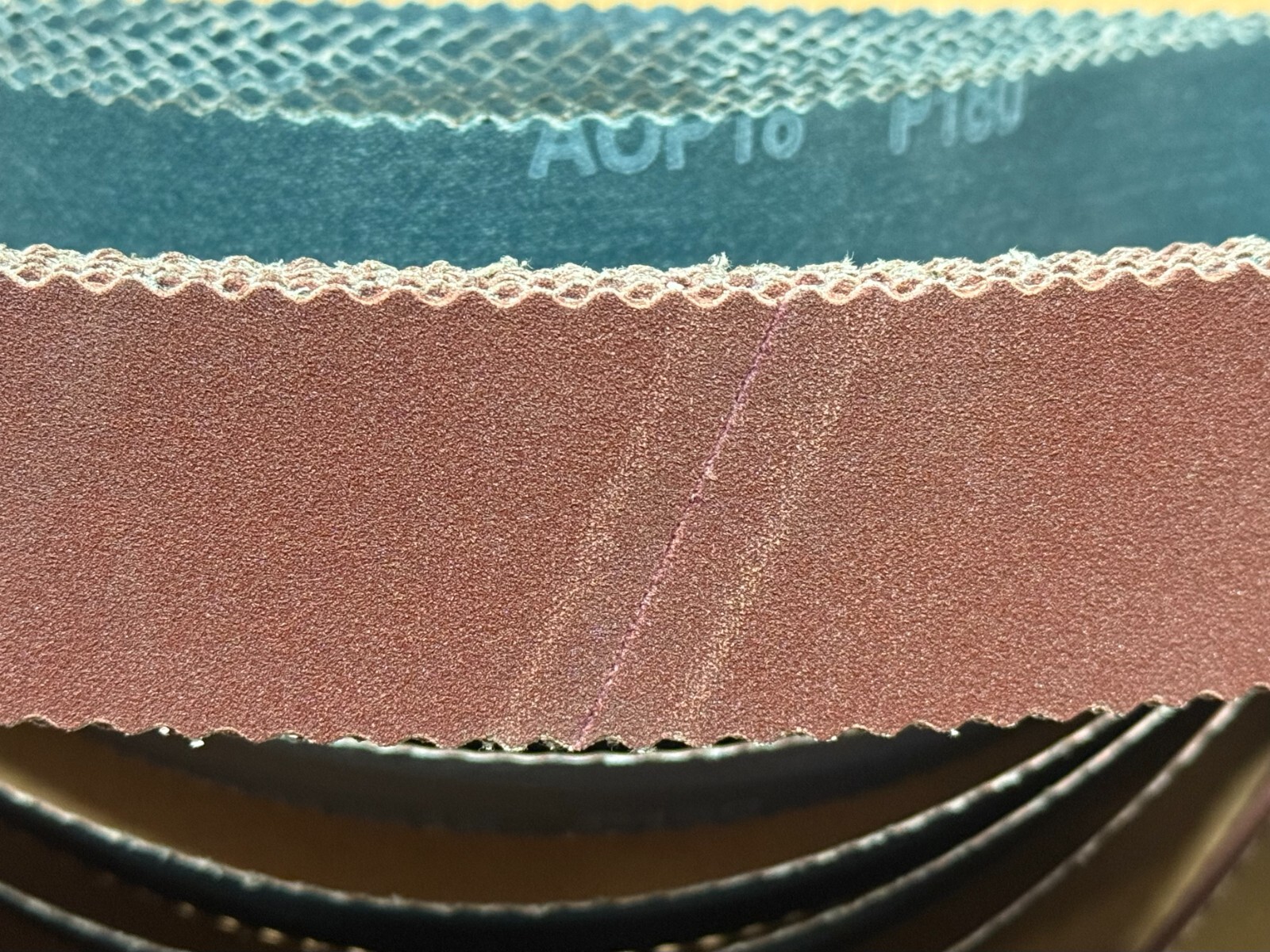 PREMIUM A/O, Y-WEIGHT SCALLOPED EDGE SANDING BELTS, 2″ X 36″, 10- PACK, 180-GRIT
