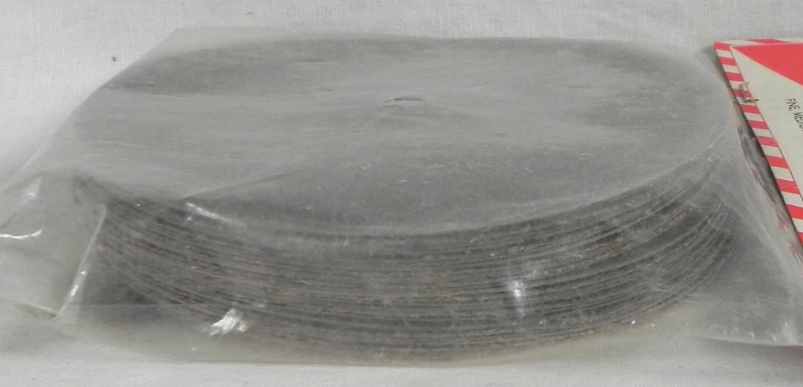 25 Hecsharp 5″ Round Sanding Discs, 1/4″ Center Hole, Assorted Grits, New NISP