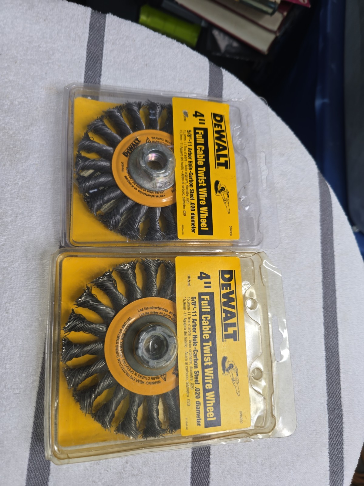 A Lot Of 2 DeWalt DW4930 Carbon Cable Twist Wire Wheel 4″ NIC