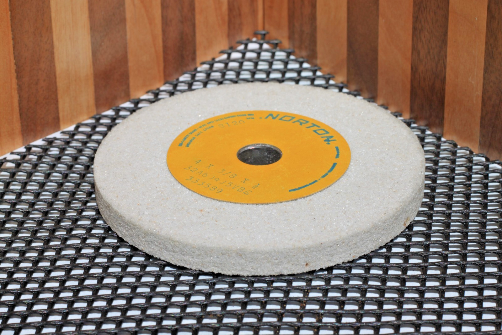 Machine Shop Surplus! Grinding Wheel Norton 4″x3/8″x1/2″ 32A60-J5VBE, NewOldStk