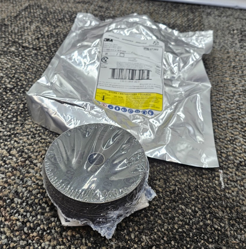 (QTY 25) 3M 87282: 787C 4″ x 5/8″ 60+ Fibre Disc, Die 400FF, 15000 Max RPM