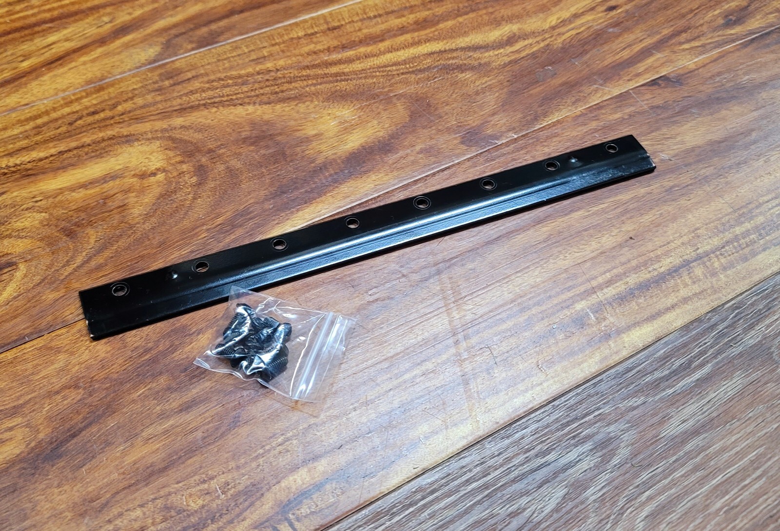 DeWalt BLADE HOLDER WITH SCREW SET FOR DW735 DW735X THICKNESS PLANER #5140010-17