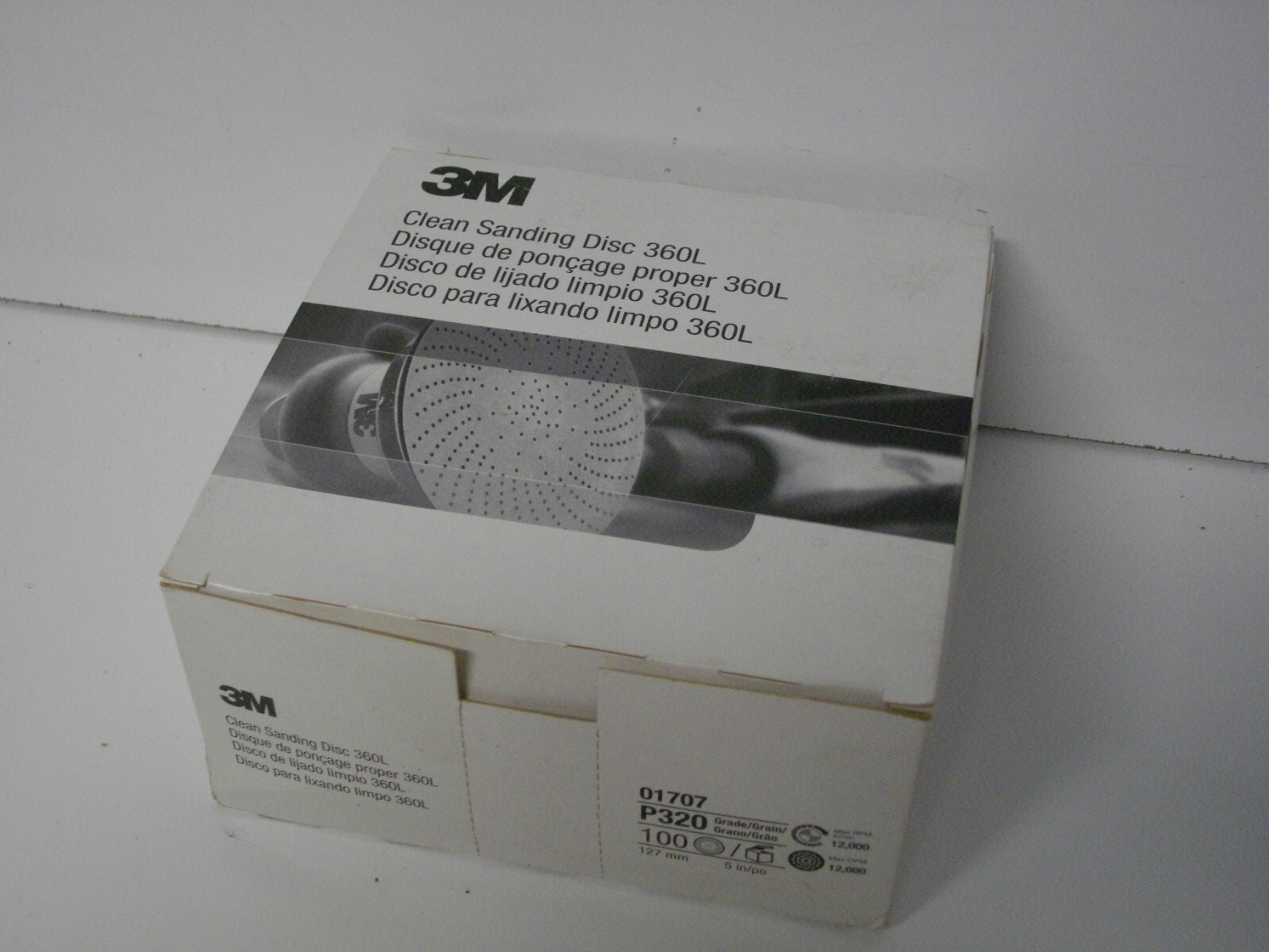3M 01707 Hookit Clean Sanding Disc Aluminum Oxide 5 in diameter P320 Box of 100