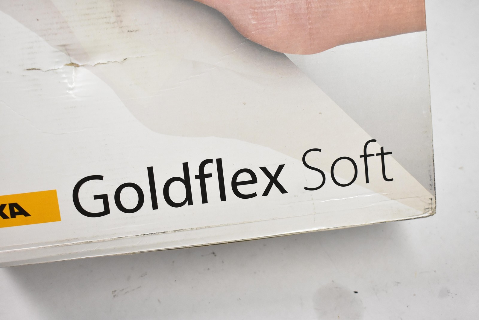 Mirka Goldflex Soft Sanding Pads 4.5×5 in P240 Grit Open Box 200ct Foam-Backed