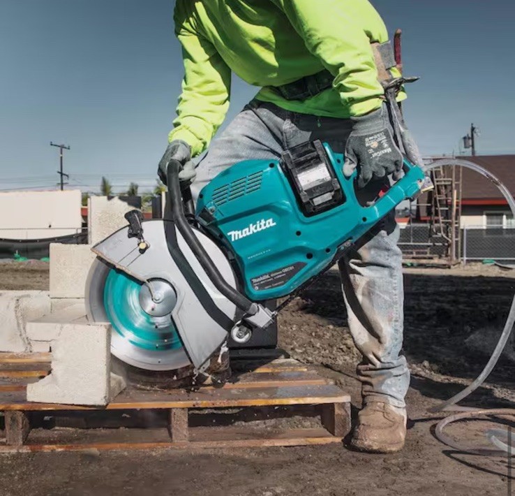 Makita (GEC01PL) 80V Max XGT (TOOL ONLY) Brushless 14 In. Power Cutter