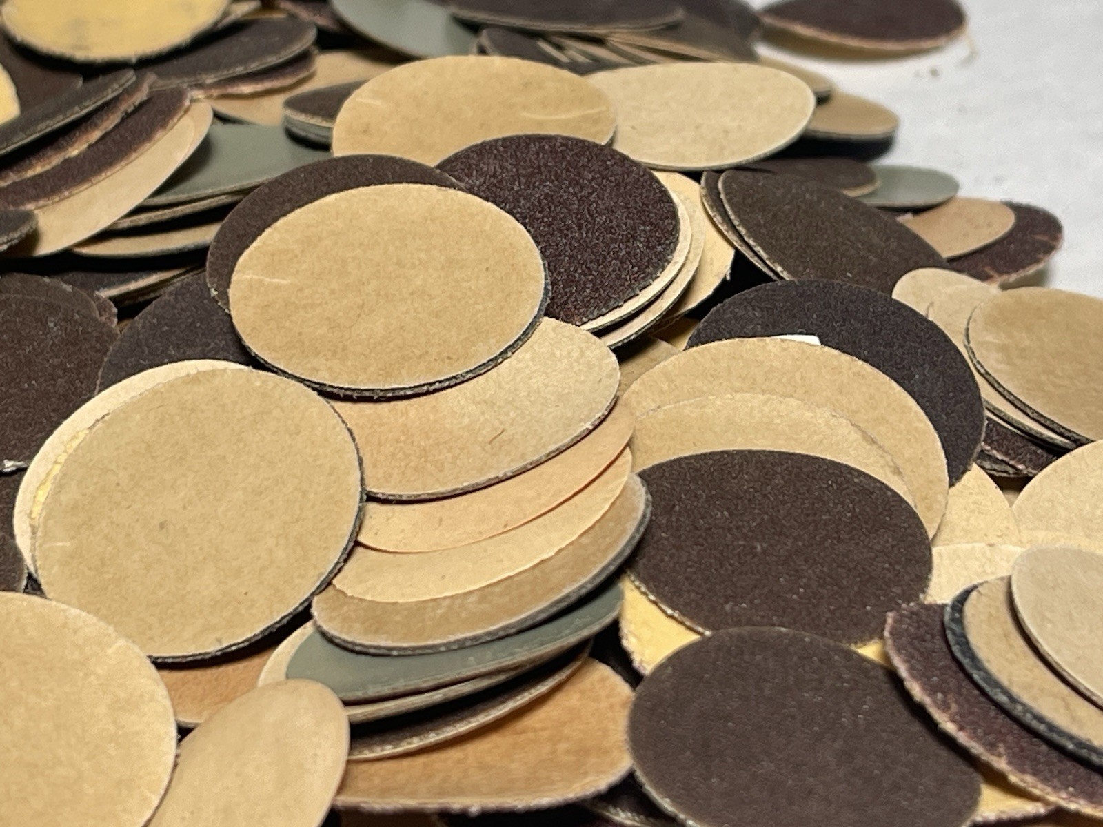 Assorted 1in Round Sanding Abrasive Paper Discs Self-Adhesive Sandpaper (26JL52)