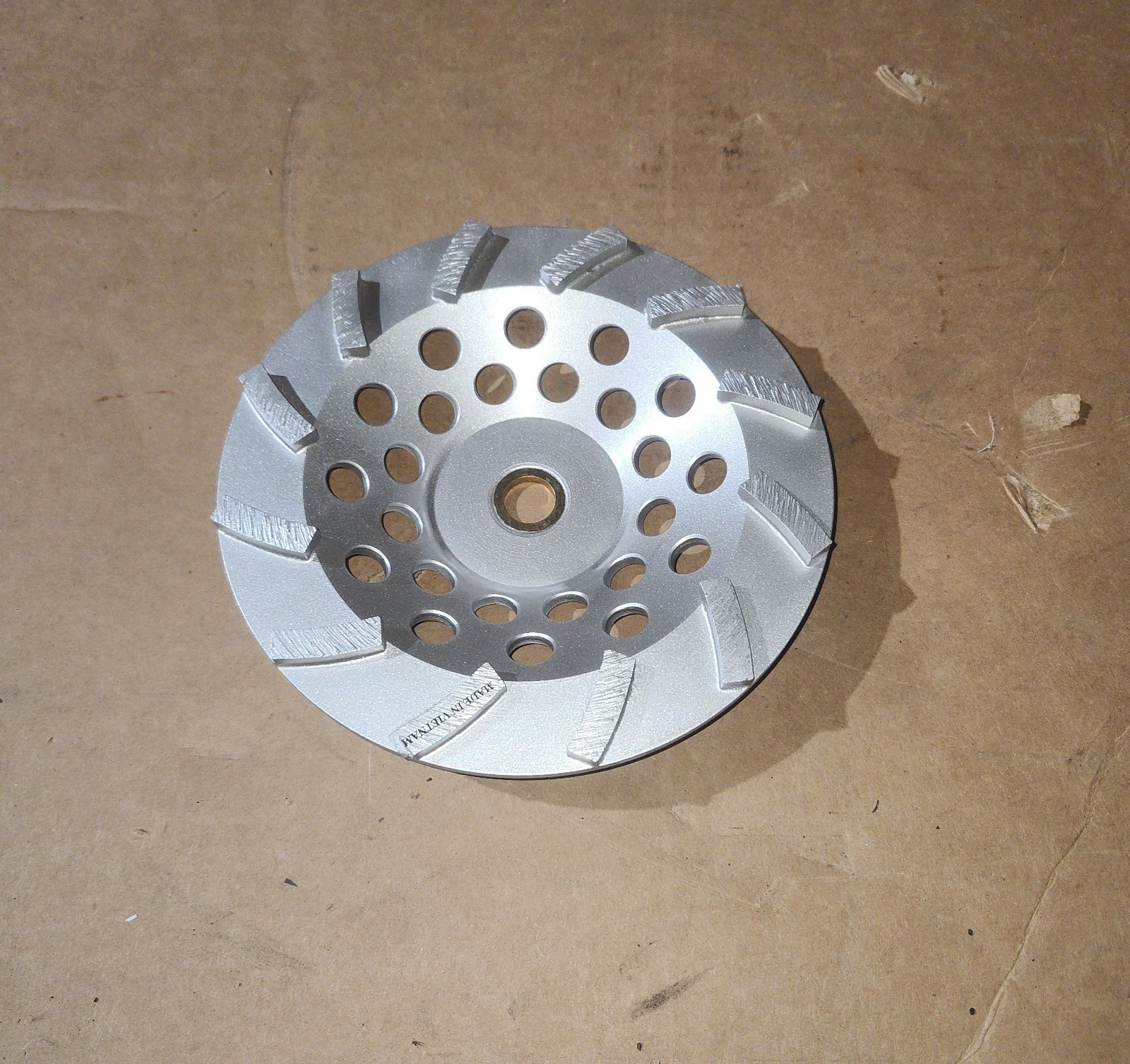 NEW Husqvarna 533171201 7″ Diamond Cup Wheel 12 Seg Concrete Grinding Tool